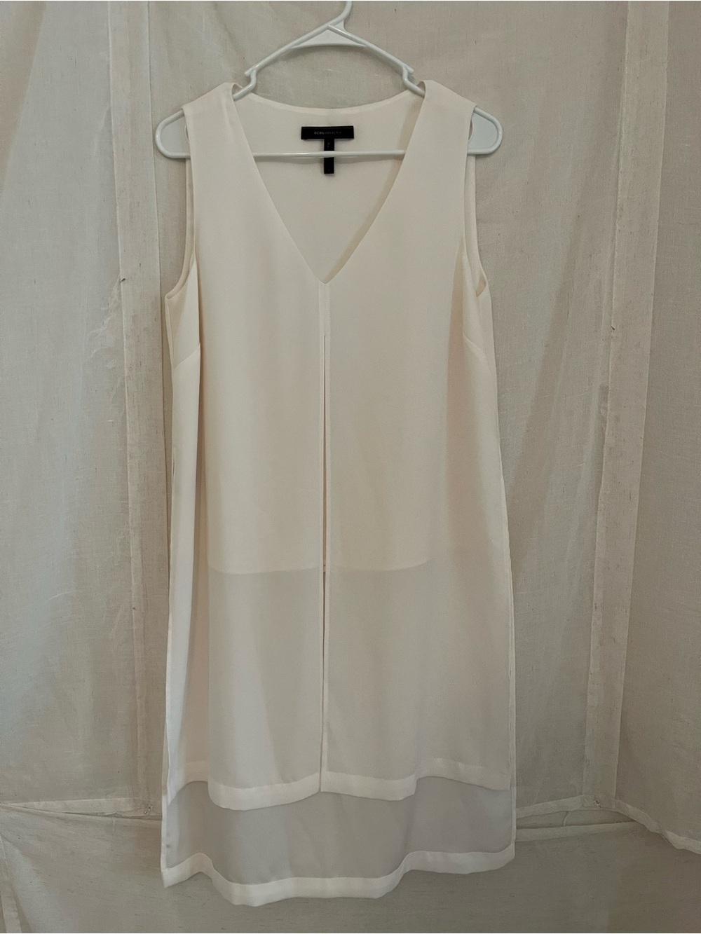 BCBGMaxAzria Cream Sleeveless V-Neck Layered Chiffon Tunic
